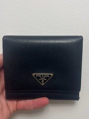 #R57 Like New Prada Wallet — Small Saffiano Leather